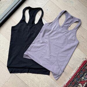 Lot of Lululemon Tank Tops Black Lavender 4 6